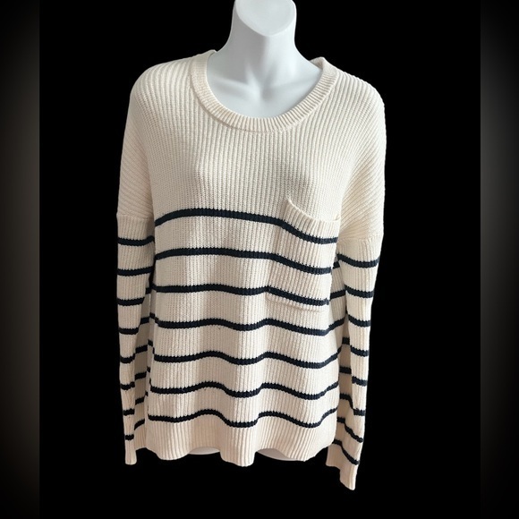 Madewell Sweaters - Madewell NWOT Beautiful Cream Cotten Navy Striped Long Sleeve‎ Sweater SZ medium